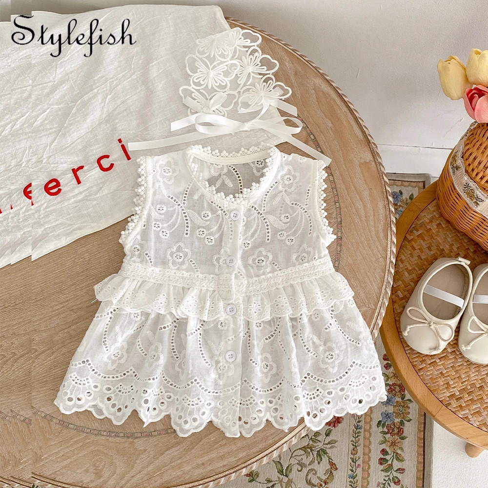 INS2023 Summer Product Baby and Toddler Girls Sweet Princess Style Embroidered Hollow Lace Hem Sleeveless Cardigan Top 250517z