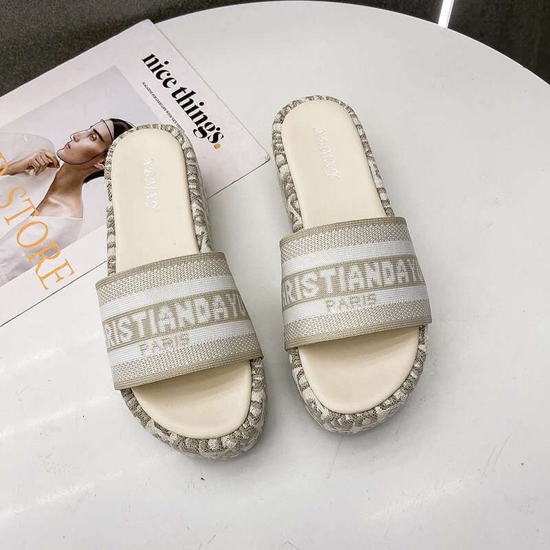 Fashion Letter Embroidery Thick Soled Slippers Designer Sandals For Spring And Summer New Products One Character Height Increase Outdoor Sandals For W