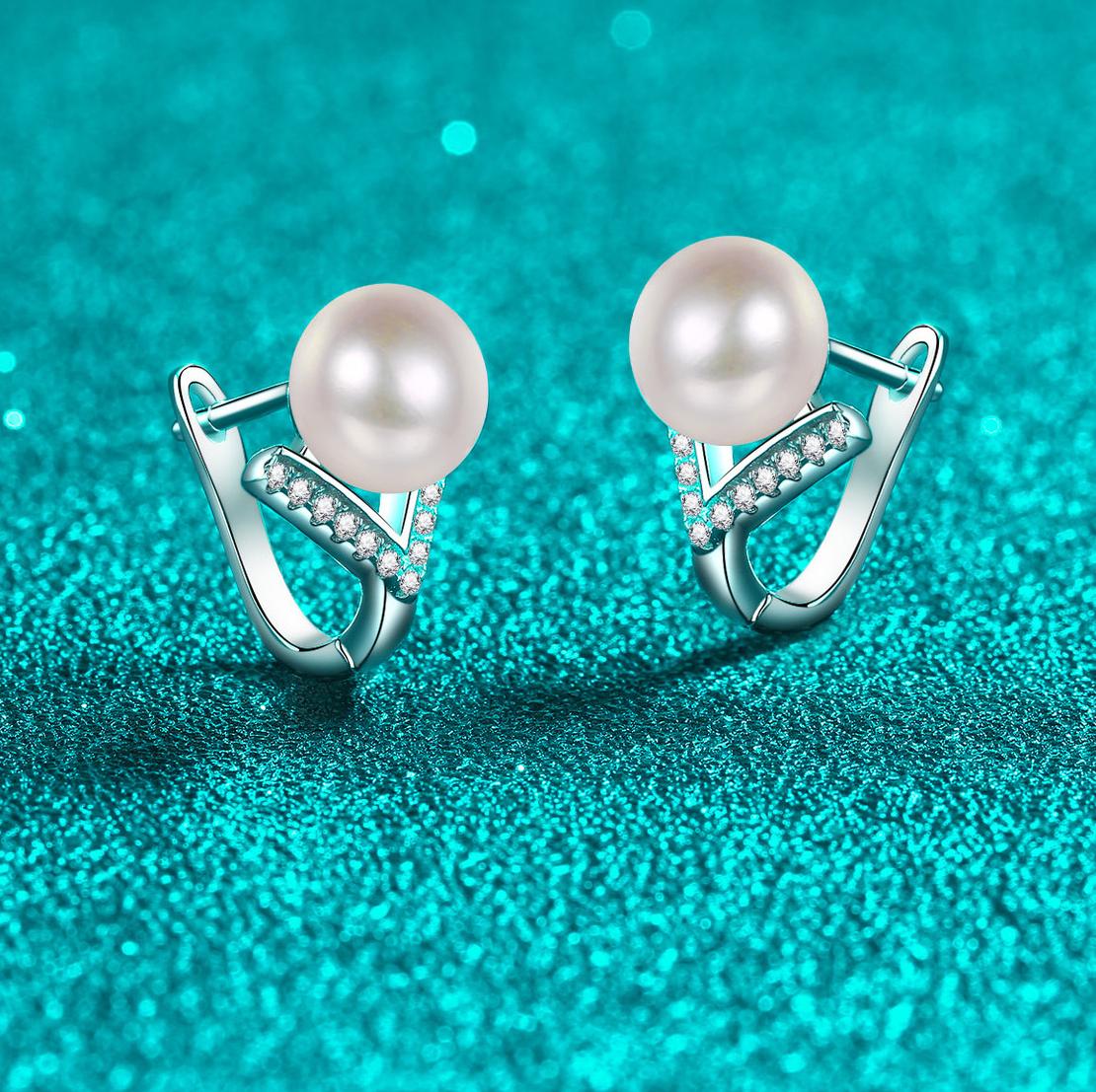 Elegant Ladies' Jewelry: 925 Sterling Silver Studs Enhanced by Shimmering Freshwater Cultured Pearls and Precious Moissons