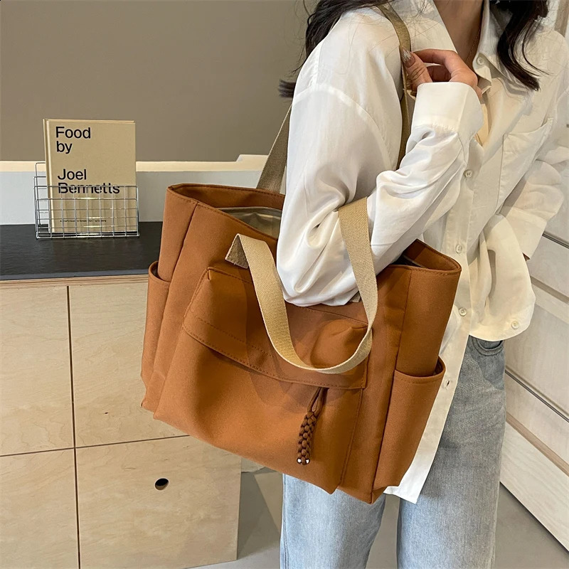 Canvas bag for women with large capacity casual shoulder bag summer college student commuting tote bag 250606