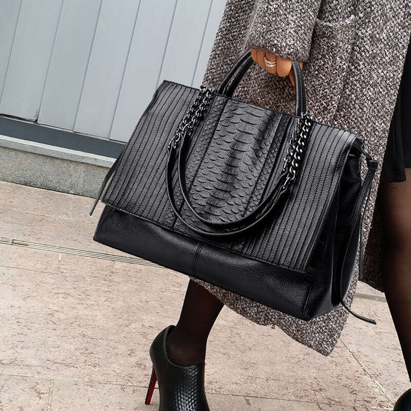 Tote Bag Tote Bag Qiandian Handbag Large Capacity Genuine Leather New Style Temperament Hand Held High End Feeling Bag Fashionable Women S Briefcase L