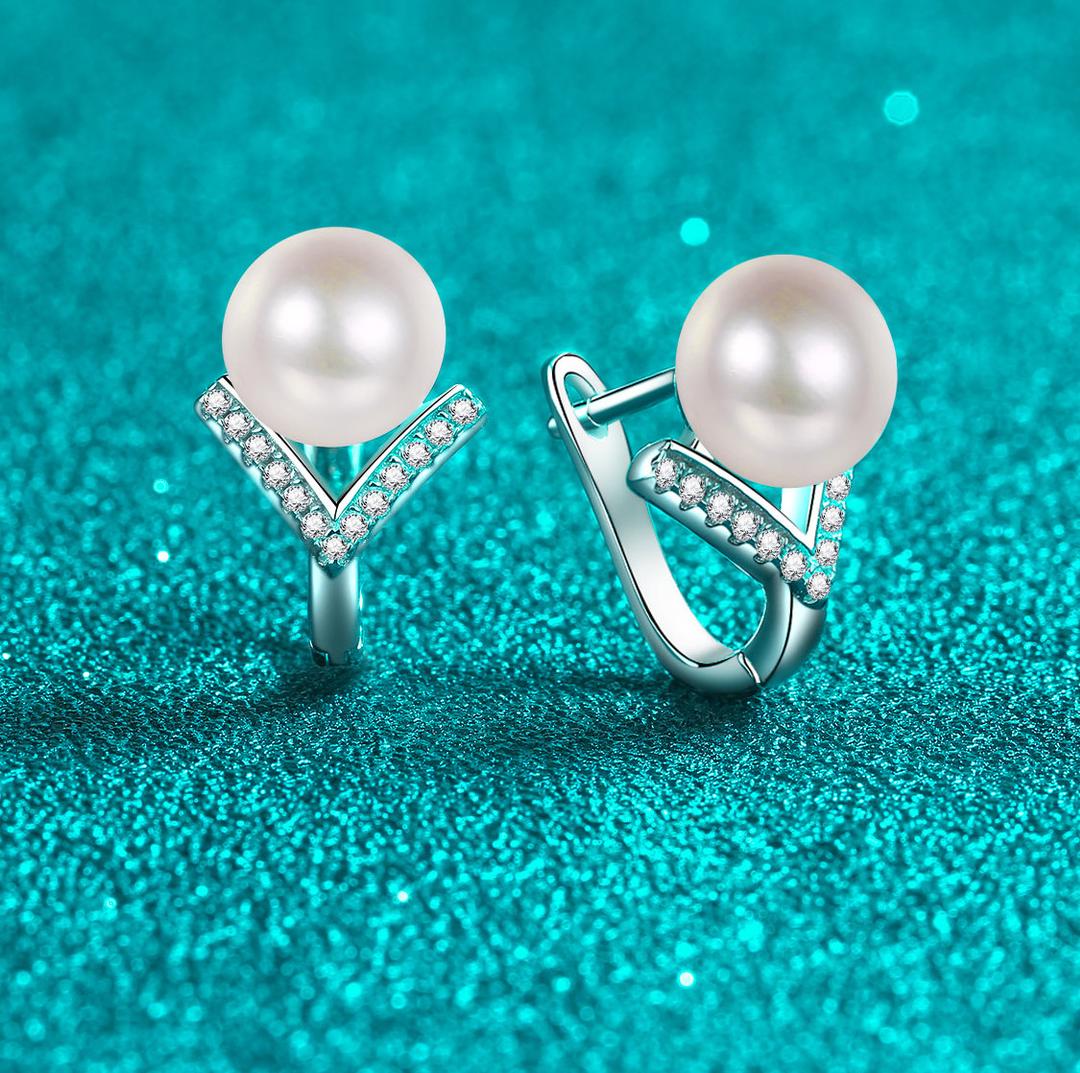 Elegant Ladies' Jewelry: 925 Sterling Silver Studs Enhanced by Shimmering Freshwater Cultured Pearls and Precious Moissons