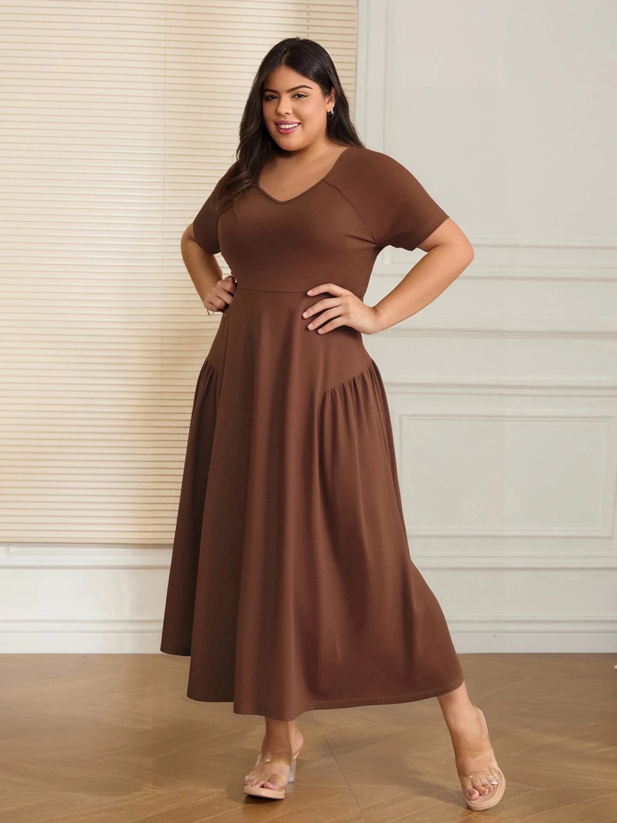 Women s Plus Size Maxi Dress with Floral Print and Off-Shoulder Ruffle Detail and Elastic Waist for Comfort 250520