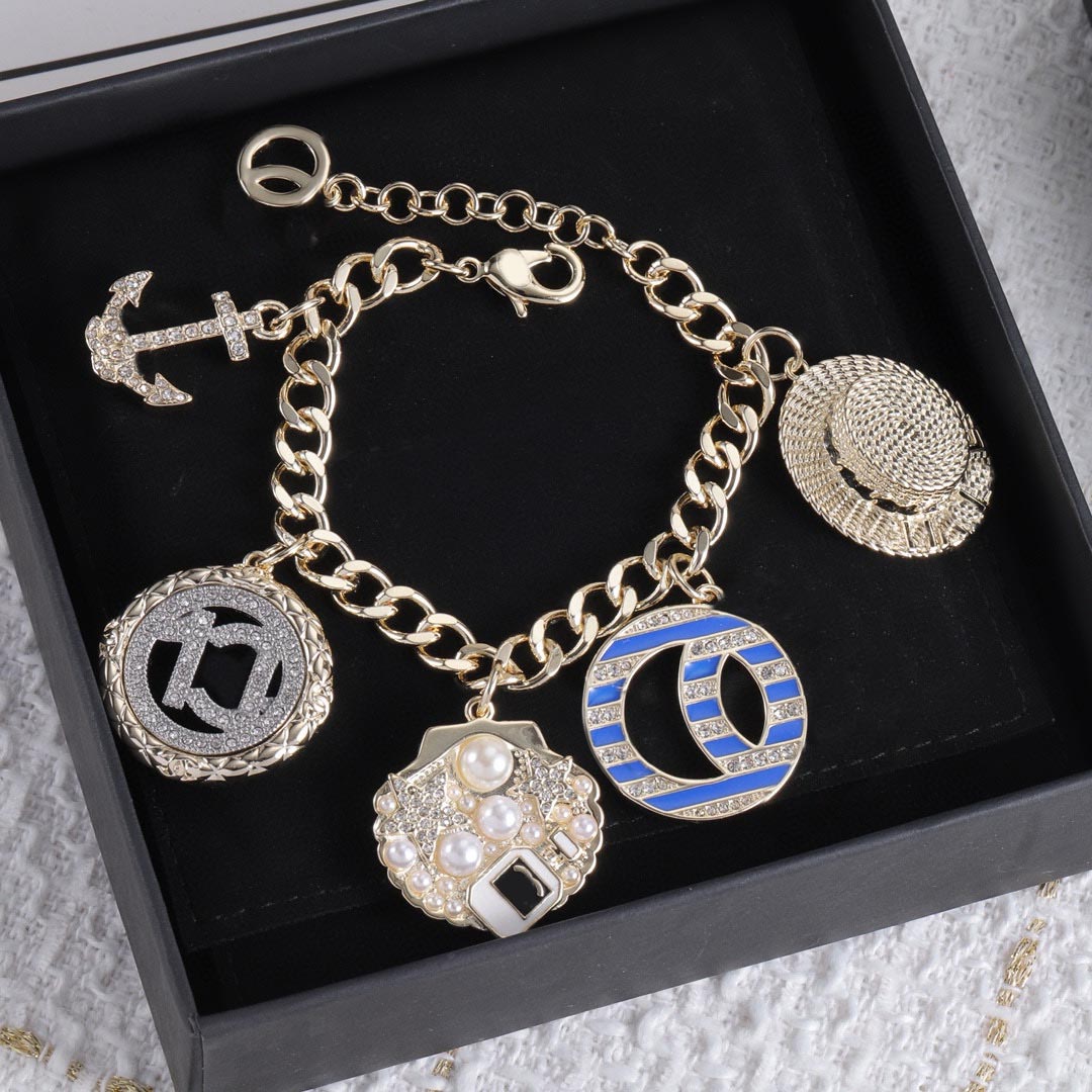 Elegant Womens Bracelet with Crystal Enamel and Pearl Accents Fashionable Jewelry for Special Occasions Z250910