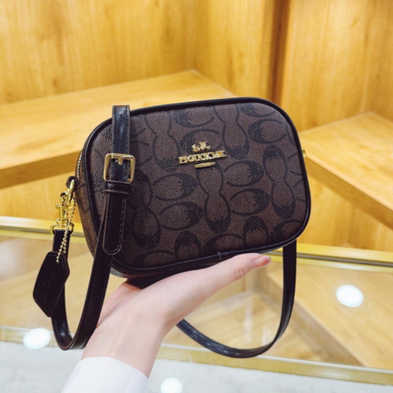 Designer Bag Luxury Shoulder Bag Black Handbag Versatile Classic Leather Lady Shoulder Bag Medium Women's Black Brown Coffee Zipper Bag