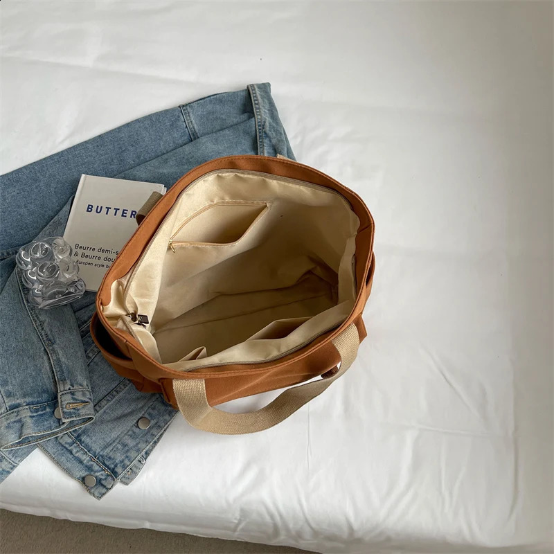Canvas bag for women with large capacity casual shoulder bag summer college student commuting tote bag 250606