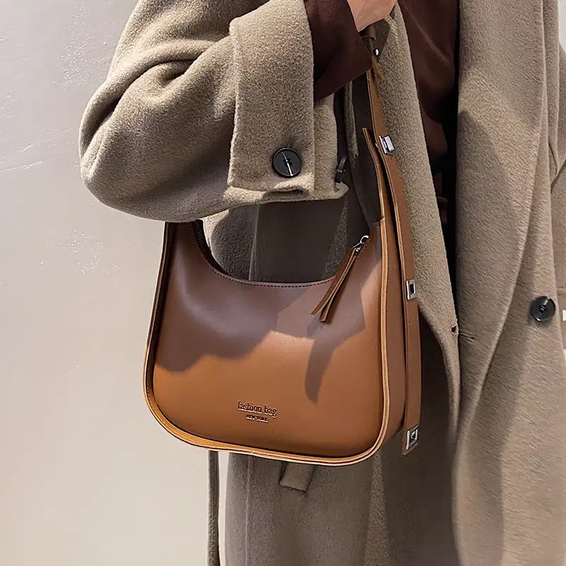 New Designer Bag 2025 Large Capacity High Quality Retro Underarm Bag Single Shoulder Crossbody Bag