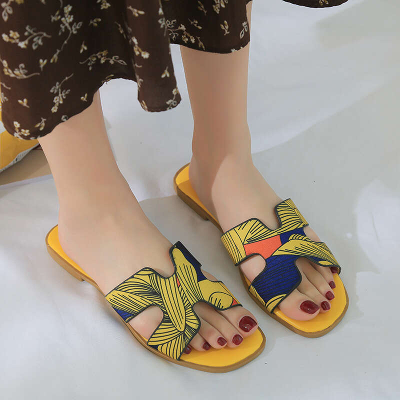 Summer Outdoor Vacation Beach Sandals 2025 Fashion Printed Wear Resistant Leisure Travel Designer Sandals Flat Flat Comfortable Sweet Slippers