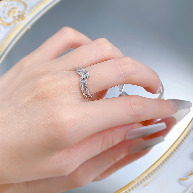 Ins Top Designer Sell Luxury Jewelry Genuine 100% 925 Sterling Silver Princess Cut White Lab Moissanite Diamond Eternity Party Women Engagement Humano