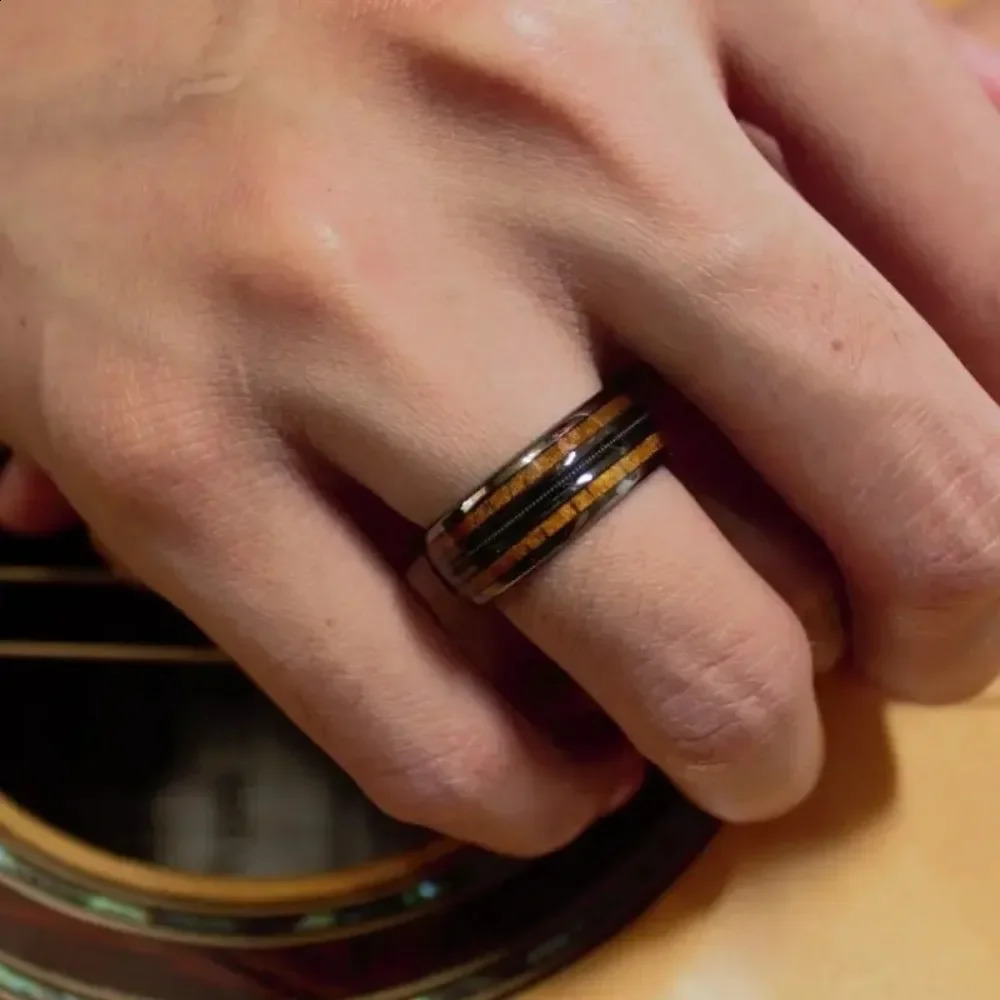 Rose Golden Ring Inlaid Whiskey Barrel Wooden Grain Guitar String Mens Tungsten Steel Ring 250519