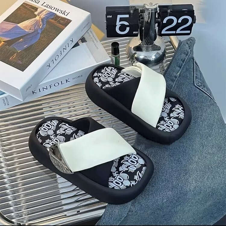 Fashionable Thick Bottom Women's Sandals 2025 Summer Velcro Toe Slippers Female Designer Sandals Mandarin Ducks Vacation Style Beach Shoes