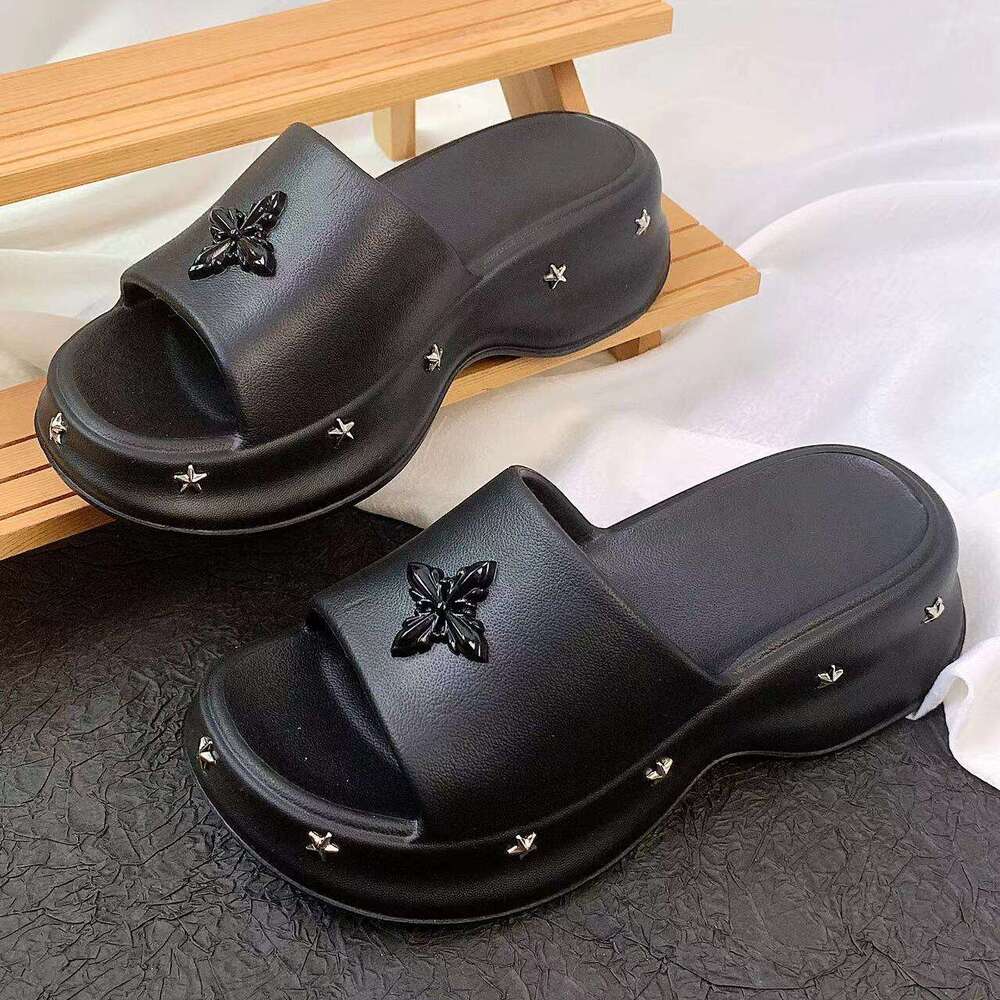 Wholesale New EVA Punk Slippers For Women, Thick Soled Clip On Sandals, 2025 Summer Designer Slippers, Fashionable Soft Soled Sandals For Outdoor Wear