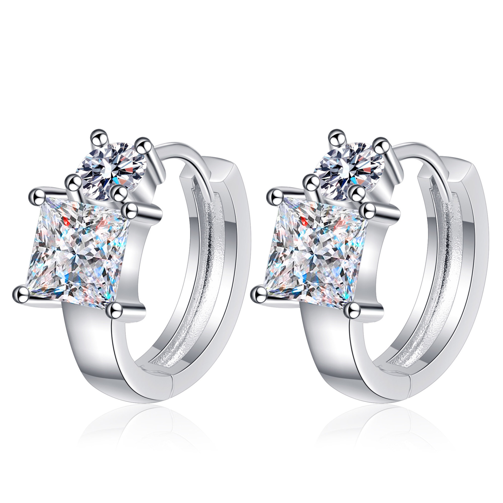 Luxe Women's Fashion Accessory - Sparkling Moissanite Princess Set Pendant