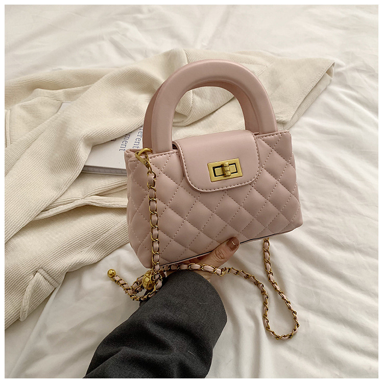 2025 New Outdoor Style Luxury Free Delivery Designer Bag French Niche Diamond Chain Handbag For Women's Fashion Handbag Commuting Single Shoulder