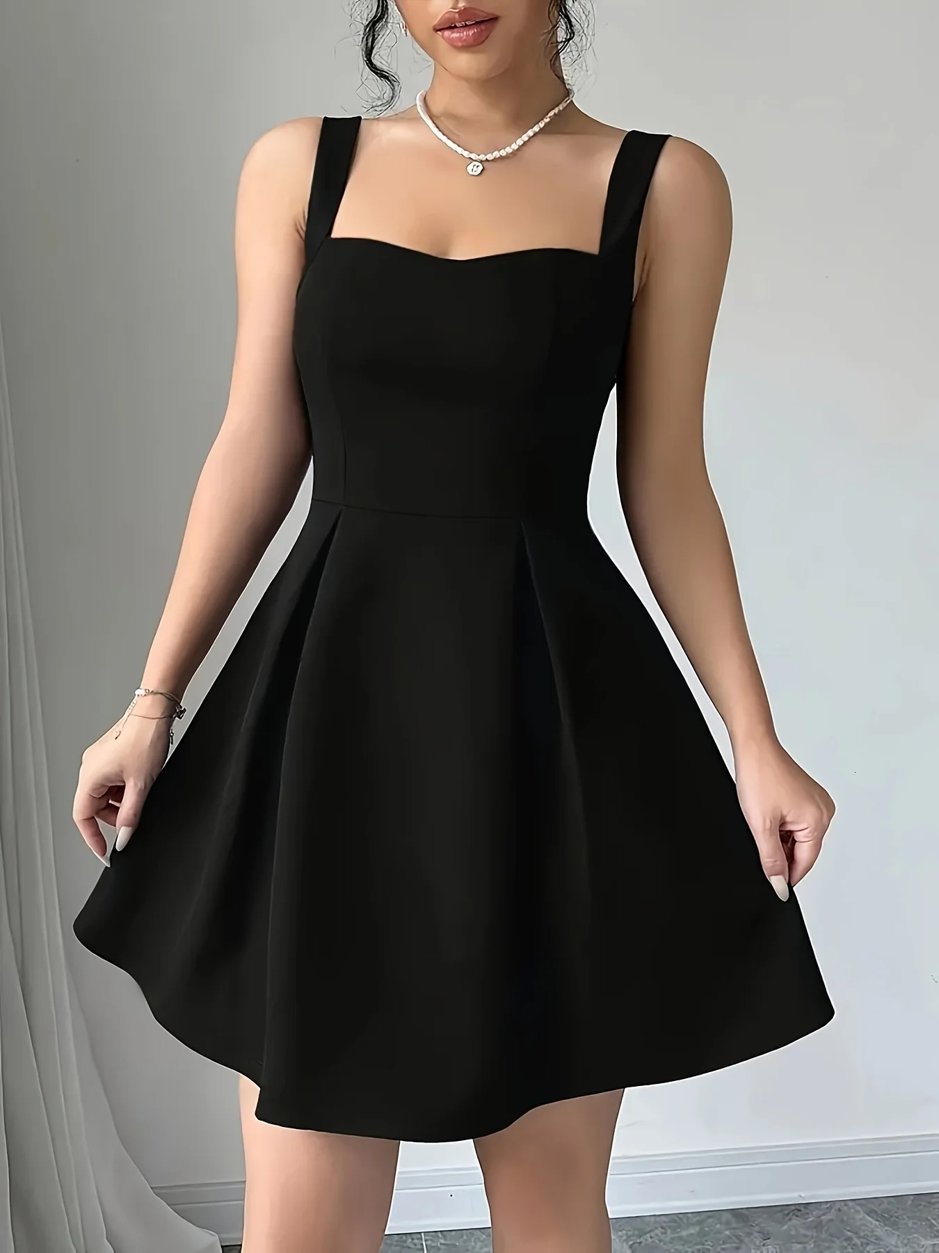 Plus Size Women Elegant Sleeveless Midi Dress Solid Color 100% Polyester Suspender Dress Slim Fit and Flare Evening Gown 250520