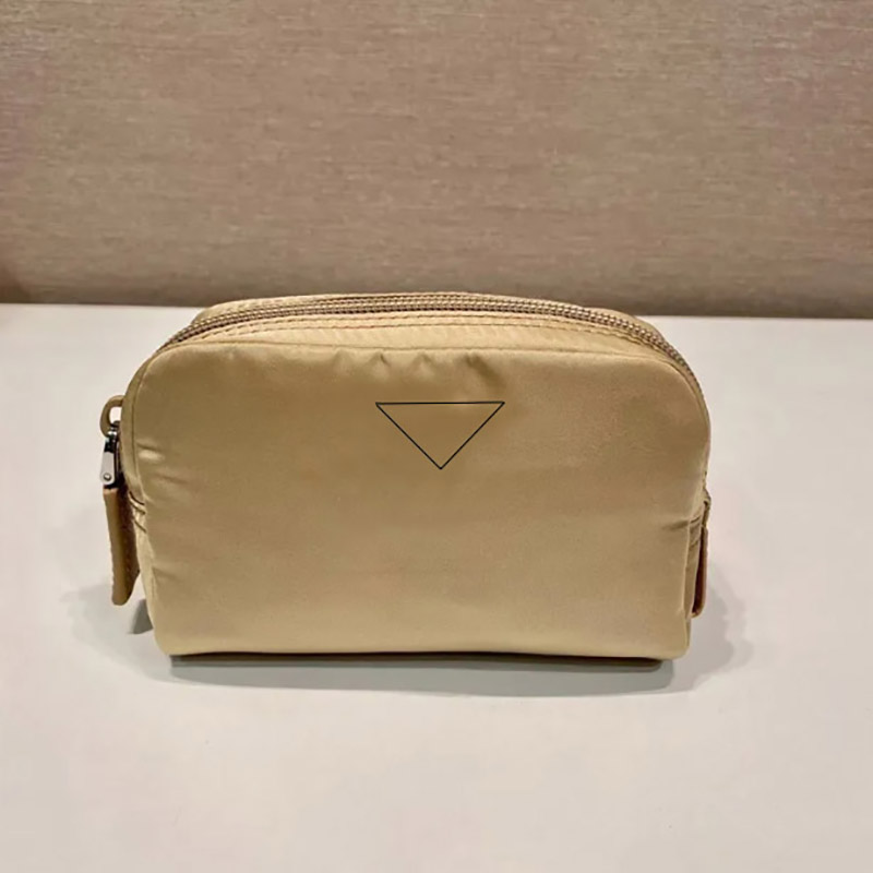 Sac de maquillage de maquillage à re-nylon coloré Sac de toilette de toilette Sacs de cosmétique de voyage de luxe Men Fashion Nylon Zipper petit