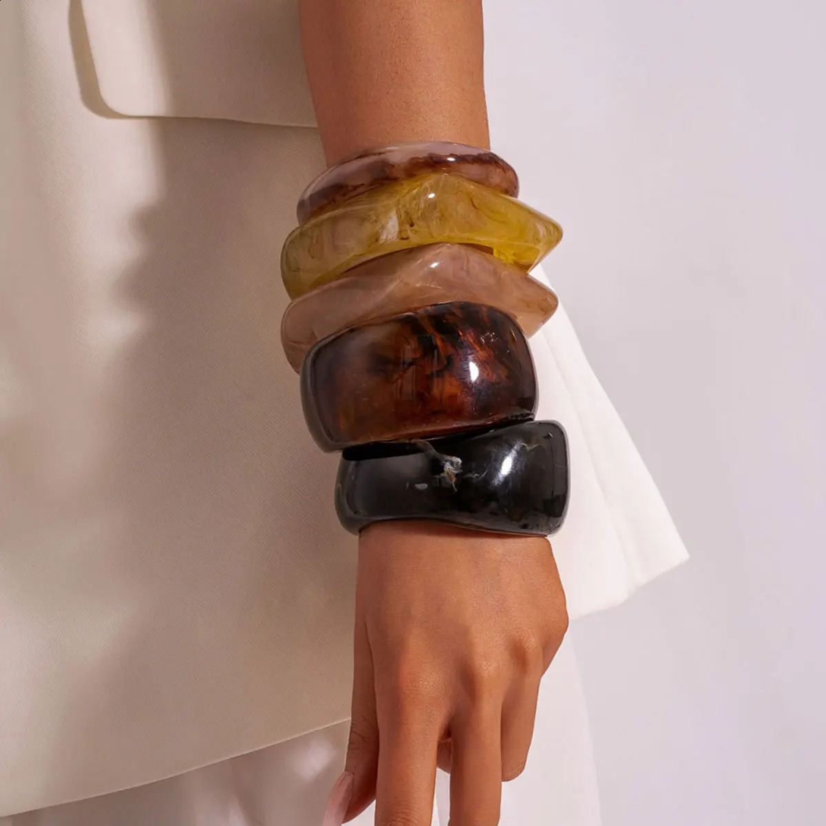 KMVEXO Vintage Wide Geometric Resin Beige Brown Coffee Bangles Irregular Chunky Bracelets Bangle Jewelry Gift for Women Girls 250521
