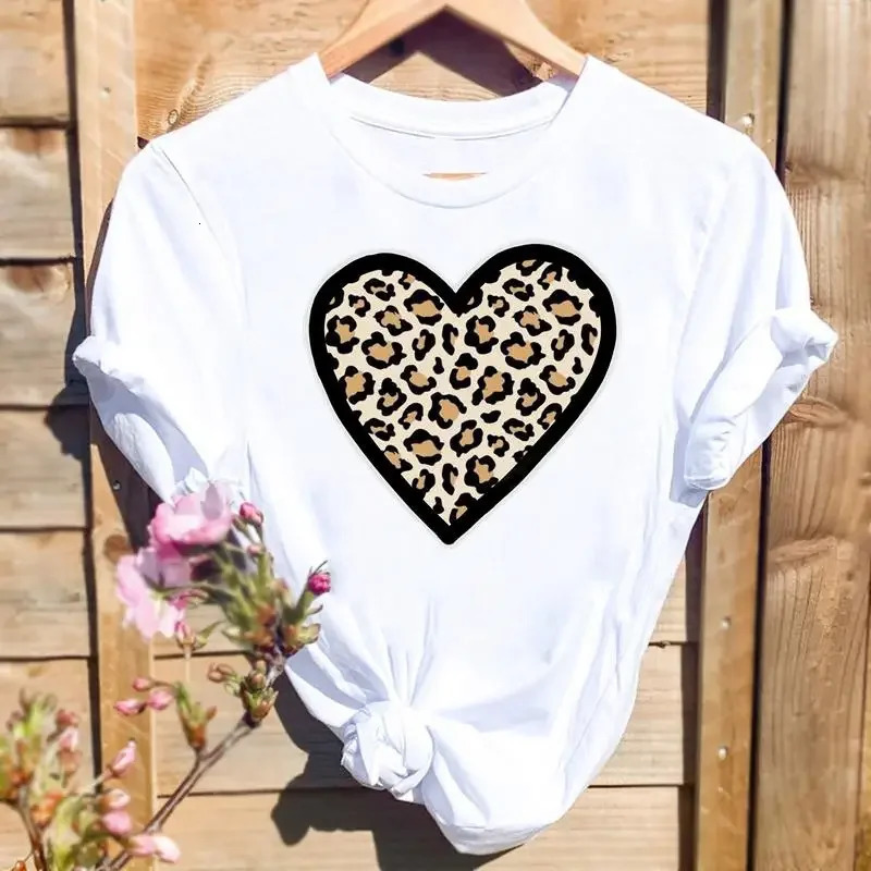 Women Leopard Love Heart Print T-shirts Fashion Graphic T Top Short Sleeve 90s Cute Spring Summer Shirt Female Tee T-Shirt 250517