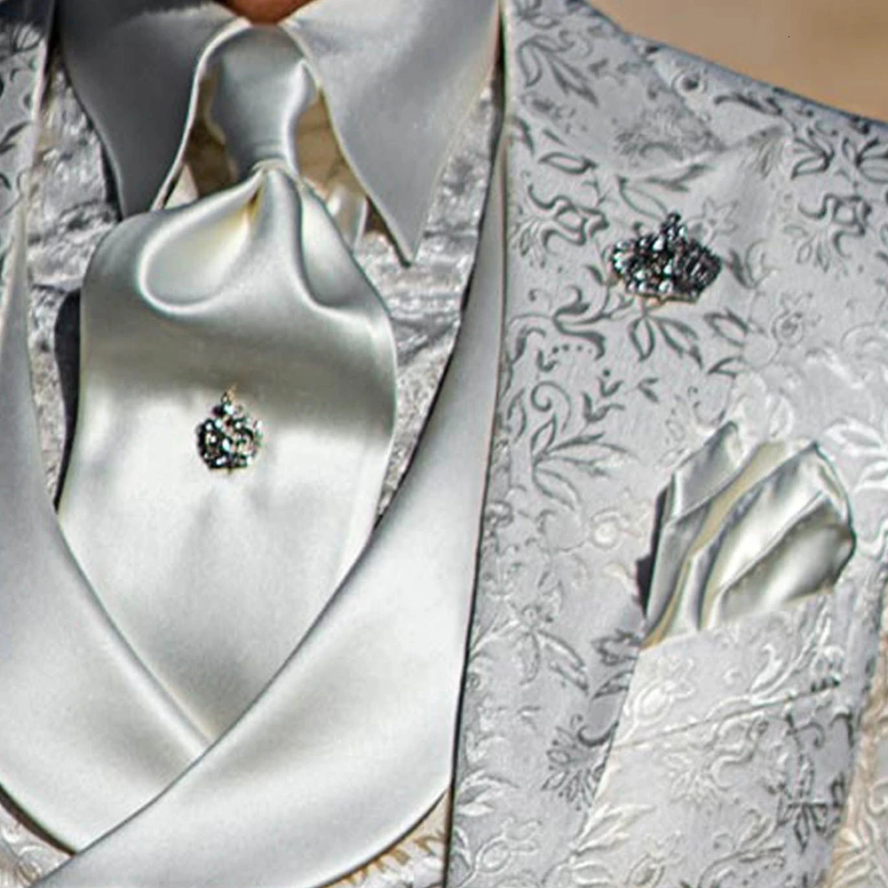 White Retro Jacquard 3 Pieces Jacket Vest Pants Mens Suit Gentleman Fit Slim Party Tailor Made Groom Wedding Suits for Men 250517