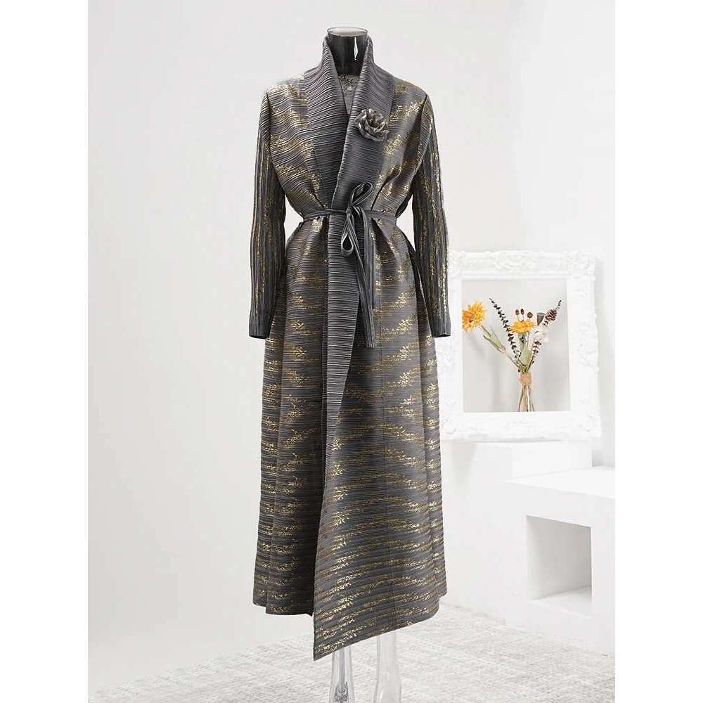 LANMREM Pleated 3D Flowers Long Windbreaker For Women Lapel Lace-up Full Sleeve Outwear New 2025 Female Trench Coats 32S1022