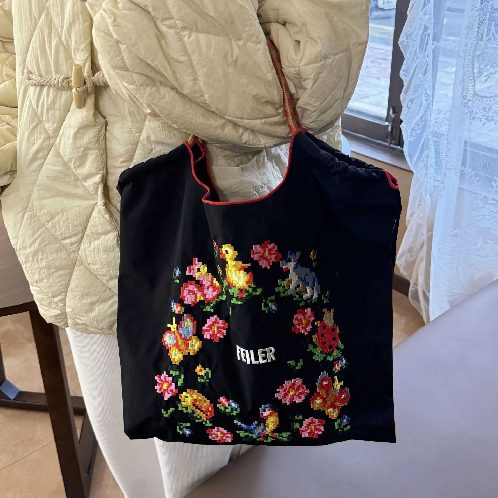 New Arrival Garland Embroidery Tote Bag Cute Duck Bird Shoulder Bags for Women Handbags Oversize Drawstring Shopper Purses Designer Eco Bag Z250521