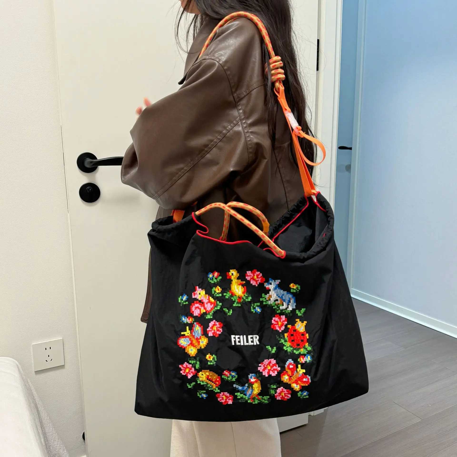 New Arrival Garland Embroidery Tote Bag Cute Duck Bird Shoulder Bags for Women Handbags Oversize Drawstring Shopper Purses Designer Eco Bag Z250521