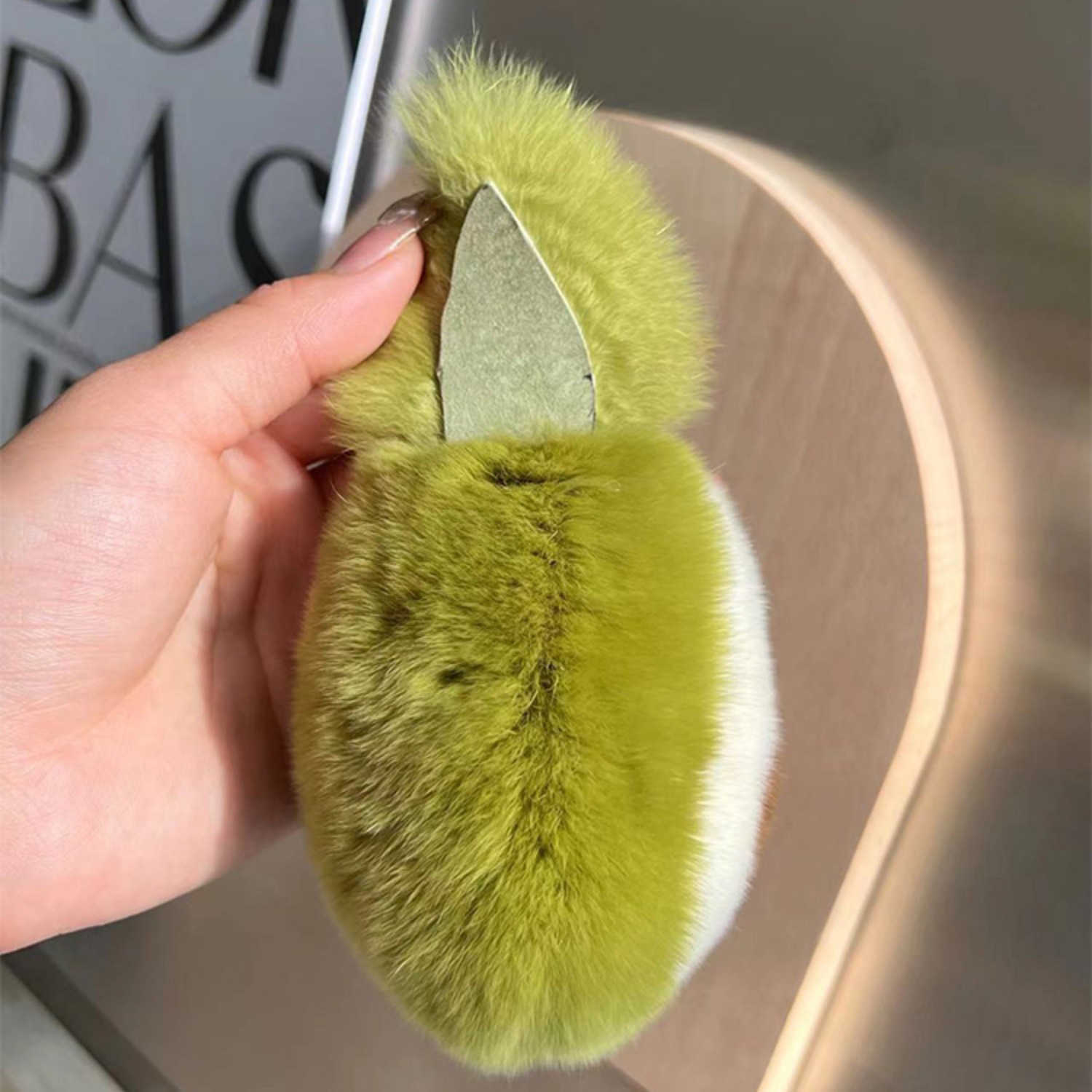 Lovely avocado Real Rex Rabbit Hair Car Keychain Pendant ins Plush Ball Book Bag Pendant Gift fashion bag