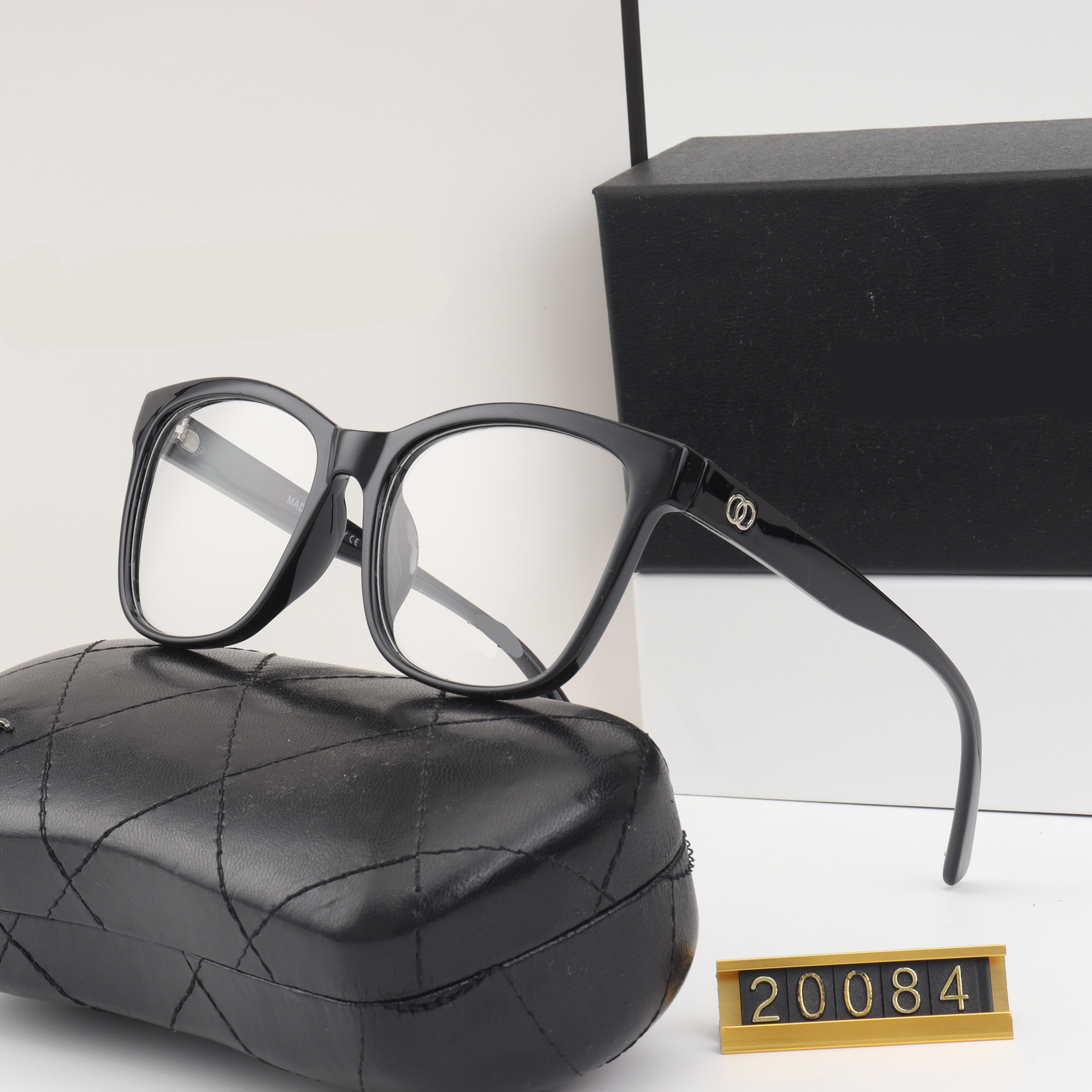 Designer Sunglasses Men Eyeglasses Outdoor Shades PC Frame Fashion Classic Lady Sun Glasses Mirrors for Women with Box