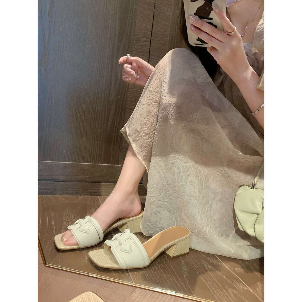 2025 Summer Square Head Slippers, Women's Coarse Heel, Fashion Soft Bottom Sandals, Internet Red Fairy Cool Slippers, Women's Versatile Midd