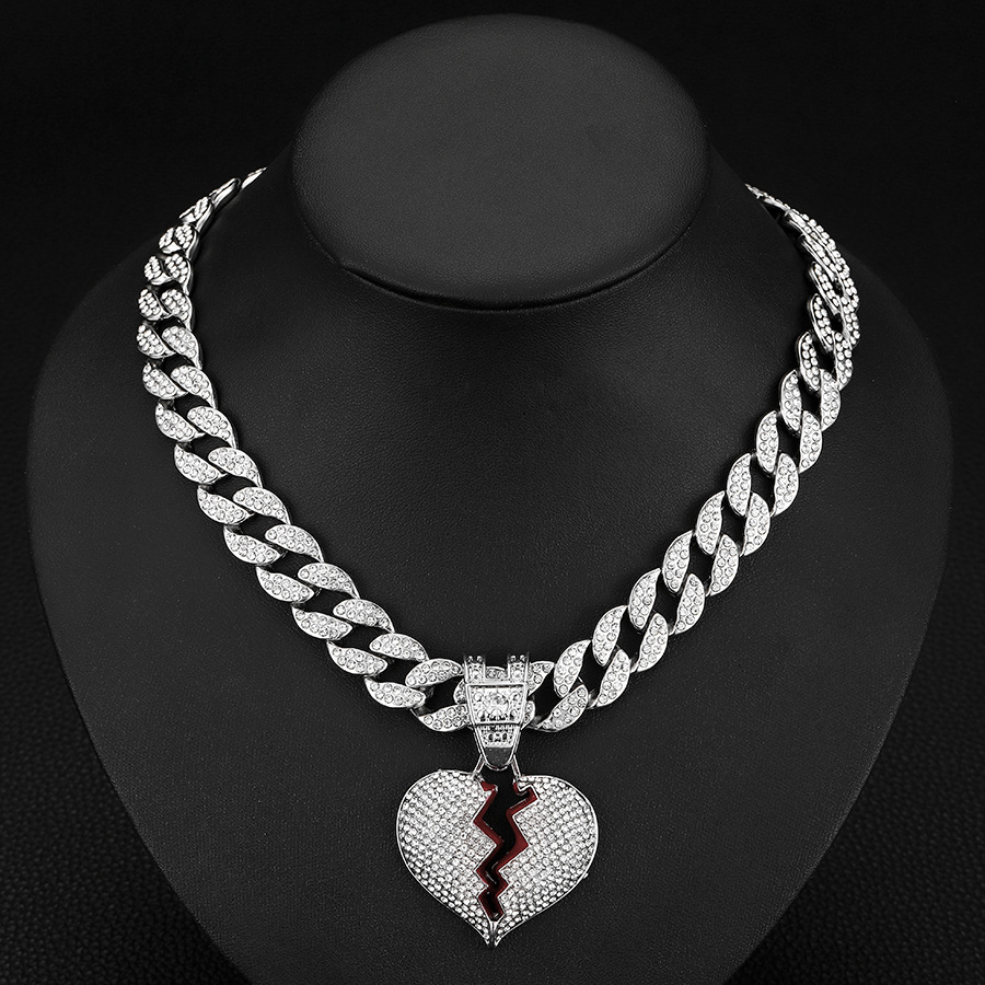 Ins Fashion Style Alloy Full Diamond Boyfriend Heart Pendant Necklace Male and Female hip-hop broken heart pendant chain