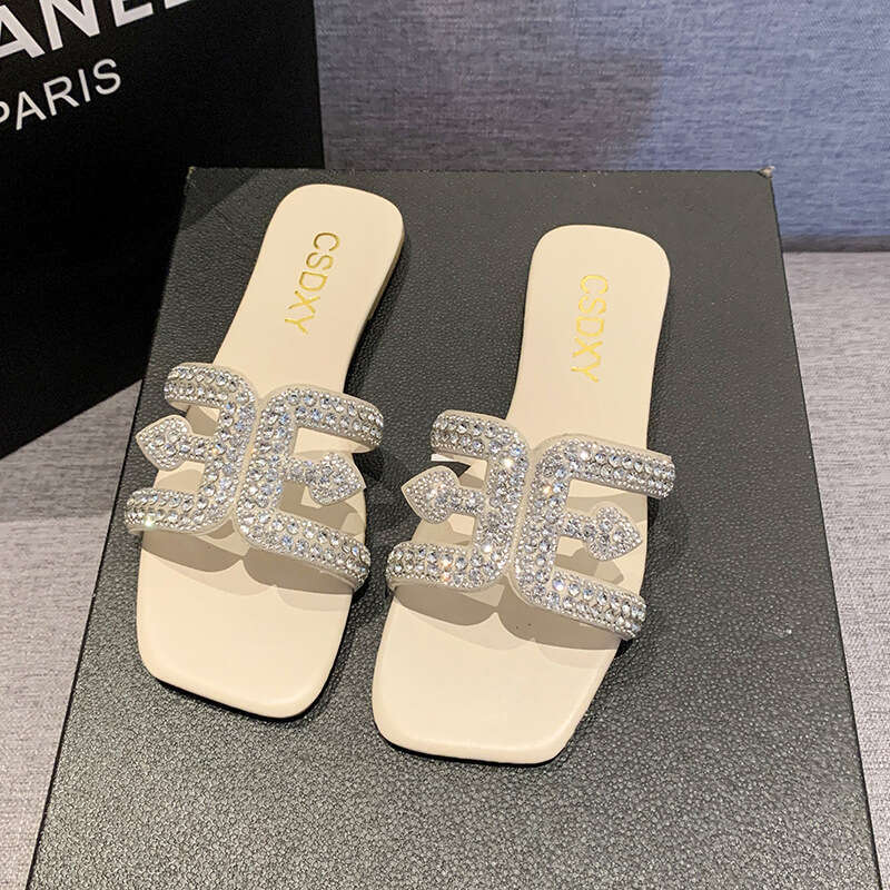 2025 Summer New Water Diamond Slippers Women's Large Sandals Women's Square Head Flat Flat Sandals Outdoor Designer Sandals