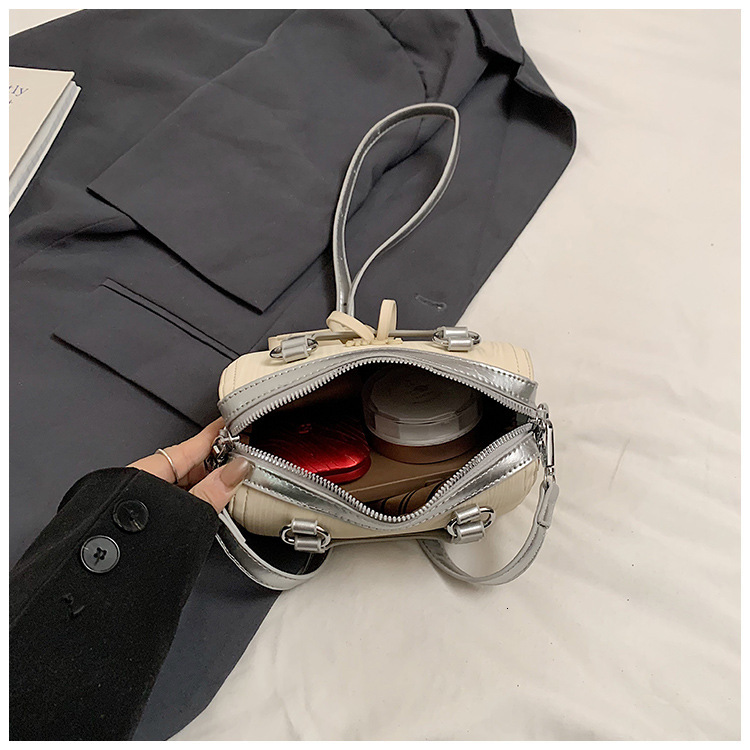 Designer 2025 Outdoor Style Free Delivery High Aesthetic Appeal Niche For Women New Model Cute And Fashionable Single Shoulder Crossbody Bag