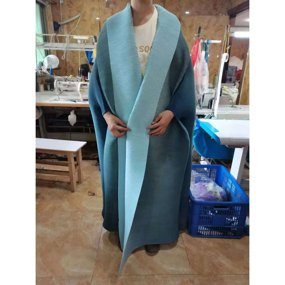 Miyake Pleated Gradient Bat Windbreak Coats Women Dubai Designer Fashion Turndown Collar Loose Long Cardigan Jacket With Belt