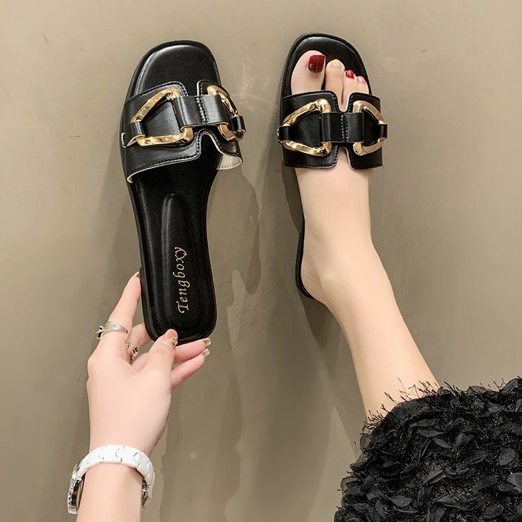 Free shipping Designer Women's cross-border trade large-sized beach flip-flops 2025 Summer square-toed open-toe slippers Simple commuting one-sho