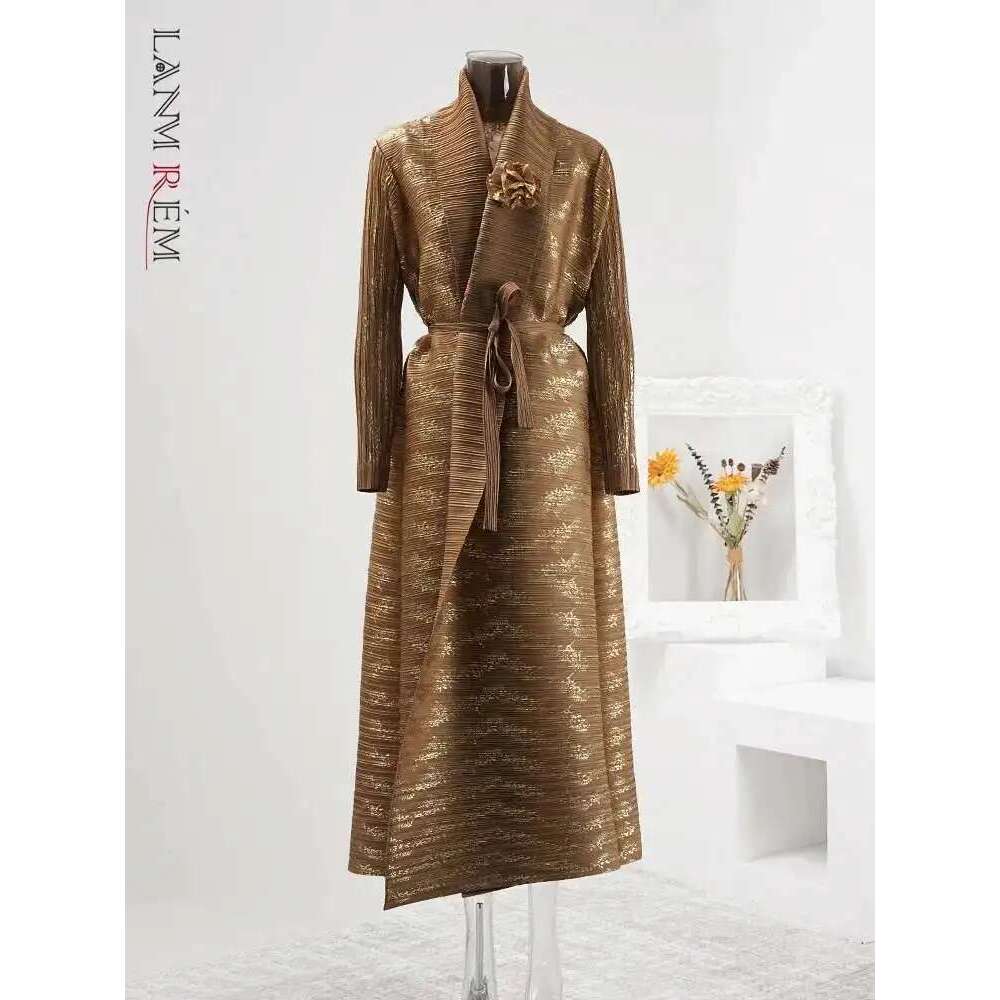 LANMREM Pleated 3D Flowers Long Windbreaker For Women Lapel Lace-up Full Sleeve Outwear New 2025 Female Trench Coats 32S1022