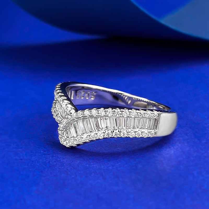 Ins Top Designer Sell Luxury Jewelry Genuine 100% 925 Sterling Silver Princess Cut White Lab Moissanite Diamond Eternity Party Women Engagement Humano