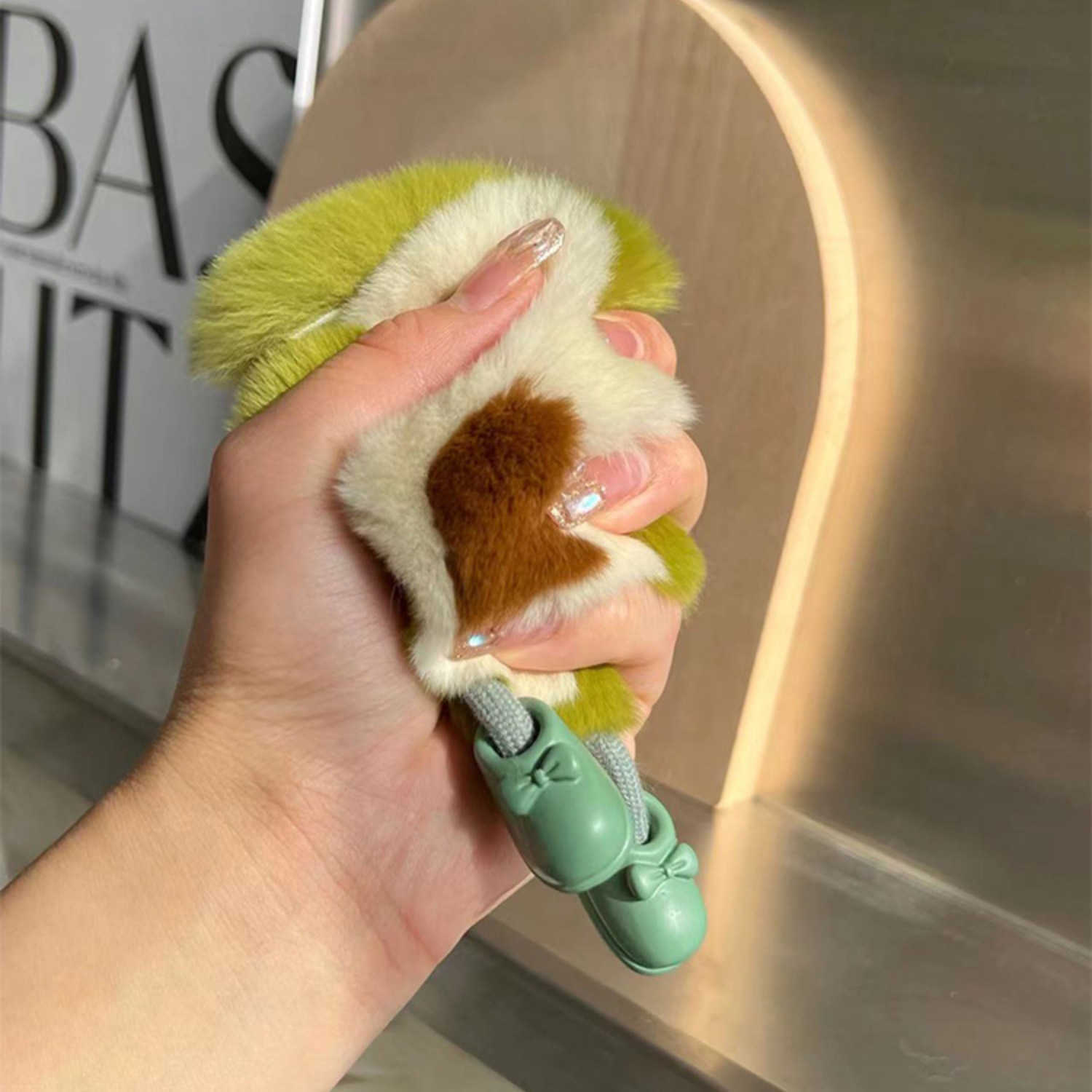 Lovely avocado Real Rex Rabbit Hair Car Keychain Pendant ins Plush Ball Book Bag Pendant Gift fashion bag
