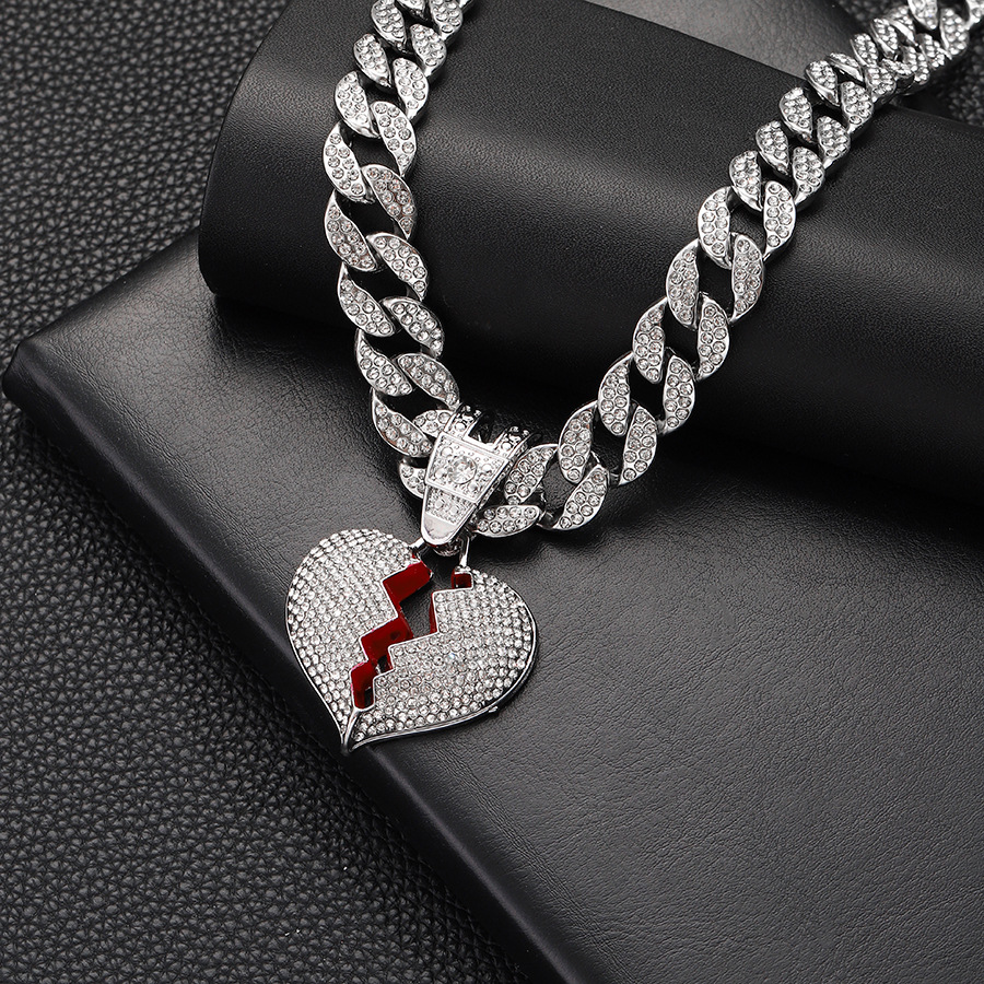 Ins Fashion Style Alloy Full Diamond Boyfriend Heart Pendant Necklace Male and Female hip-hop broken heart pendant chain