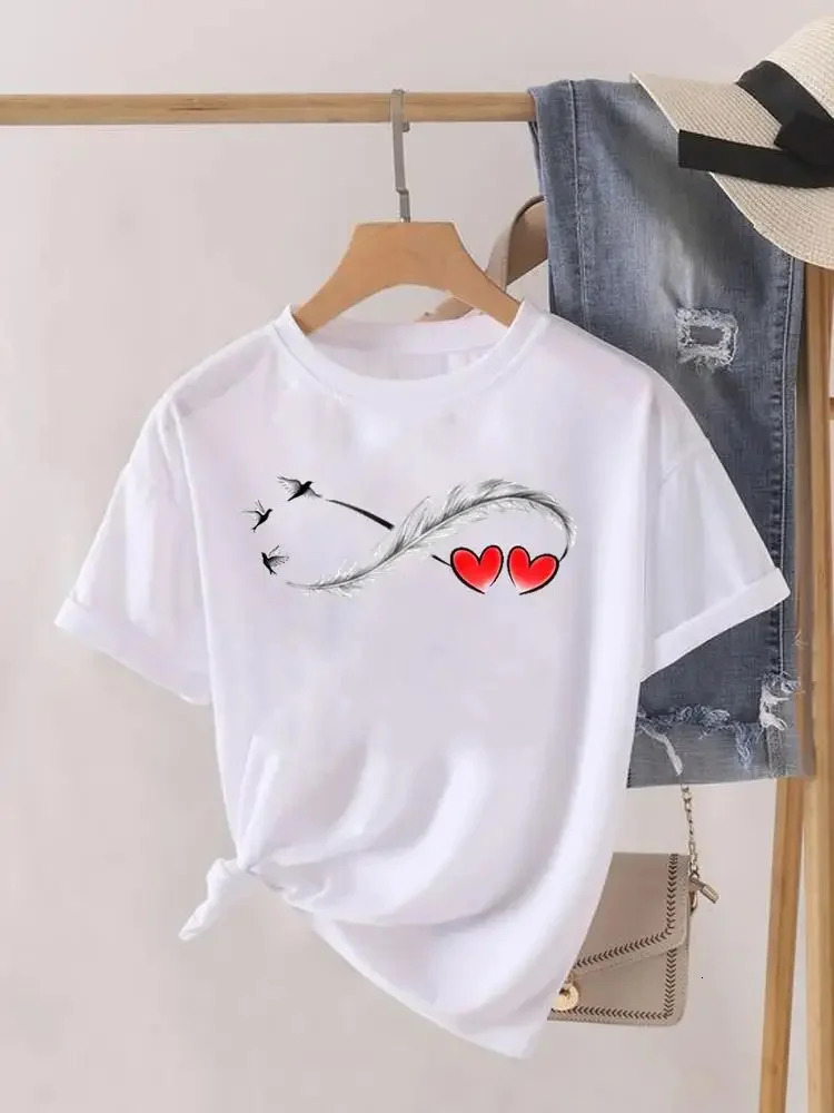 Love Heart Feather Trend Women Fashion Clothing Graphic T-shirts Clothes Print Female Shirt Short Sleeve Lady Casual Tee 250517