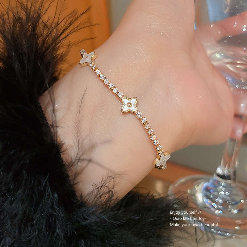 designer bracelet jewlery designer for women Zircon dia flower niche Instagram exquisite design bracelet, high-end and fashionable new jewelry for wom