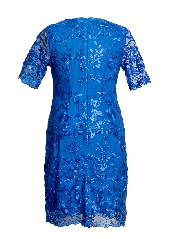 Plus Size Casual Dress with Printed Lace Embroidery Round Neck Short Sleeved Dress Fashionable Holiday Elegant Classic Versatile 250520