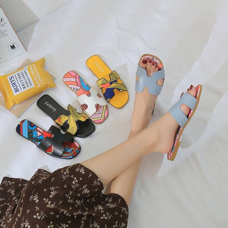 Summer Outdoor Vacation Beach Sandals 2025 Fashion Printed Wear Resistant Leisure Travel Designer Sandals Flat Flat Comfortable Sweet Slippers