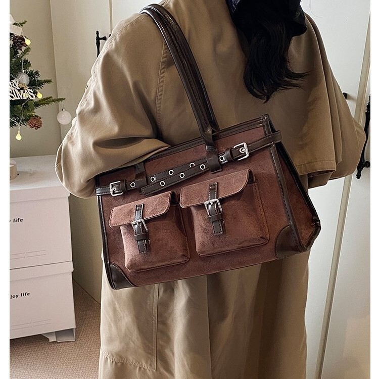 2025 New Outdoor Style Free Delivery Designer Matte For Women Large Capacity Autumn And Winter Casual Single Shoulder Armpit Commuting Tote Bag