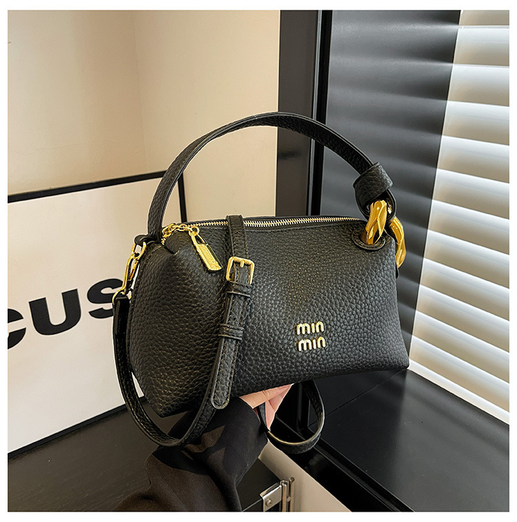 2025 New Outdoor Style Luxury Free Delivery Designer Bag Ladies' High-end Lunch Box Office Commuting Quality Instagram Niche Single Shoulder Cros