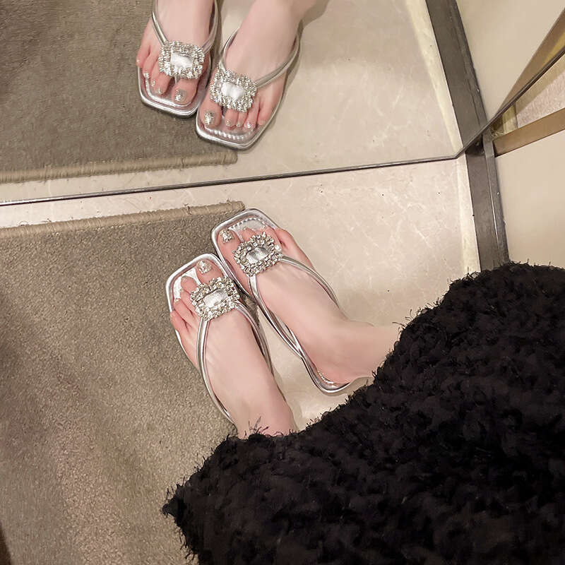 Light Luxury Fashion Square Rhinestone Flat Flip Flops Designer Sandals For Spring/summer 2025 Outdoor Beach Sandals Refreshing Slippers
