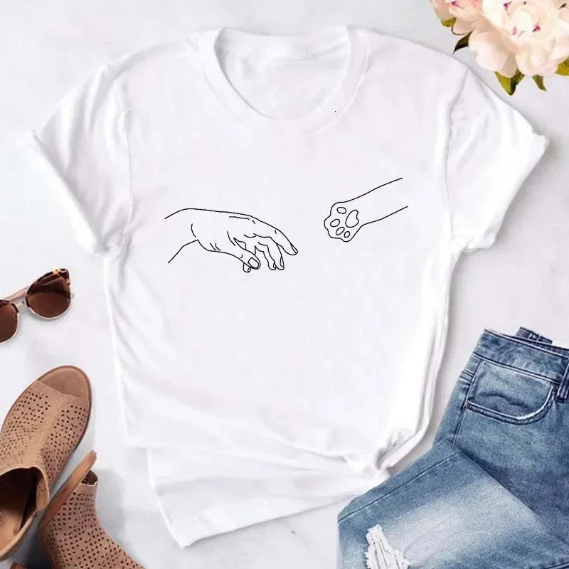 Cartoon T-shirt Funny Dog Paws T-shirt Summer Fashion Aesthetic Tshirts Maycaur Heart Paws Print T Shirt Women Clothing 250517