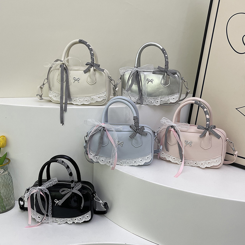 2025 New Outdoor Style Luxury Free Delivery Designer Bag Korean Version Of Minimalist Hand-held Bowling Bag niche High-value Stylish Single Shoulder C