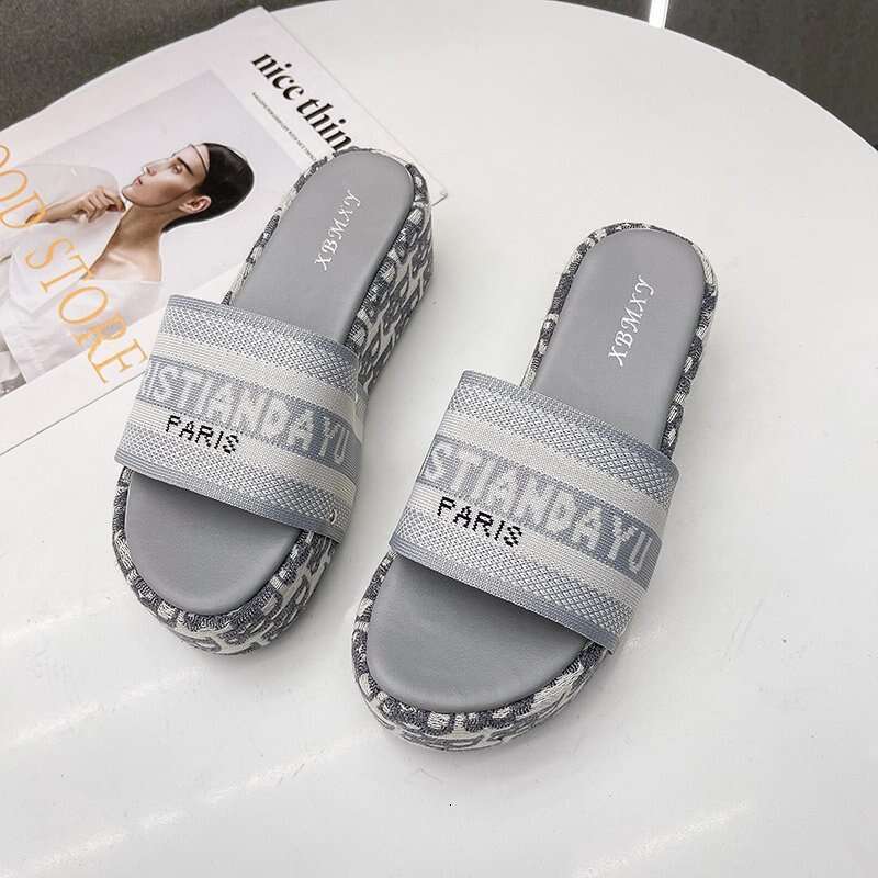 Fashion Letter Embroidery Thick Soled Slippers Designer Sandals For Spring And Summer New Products One Character Height Increase Outdoor Sandals For W