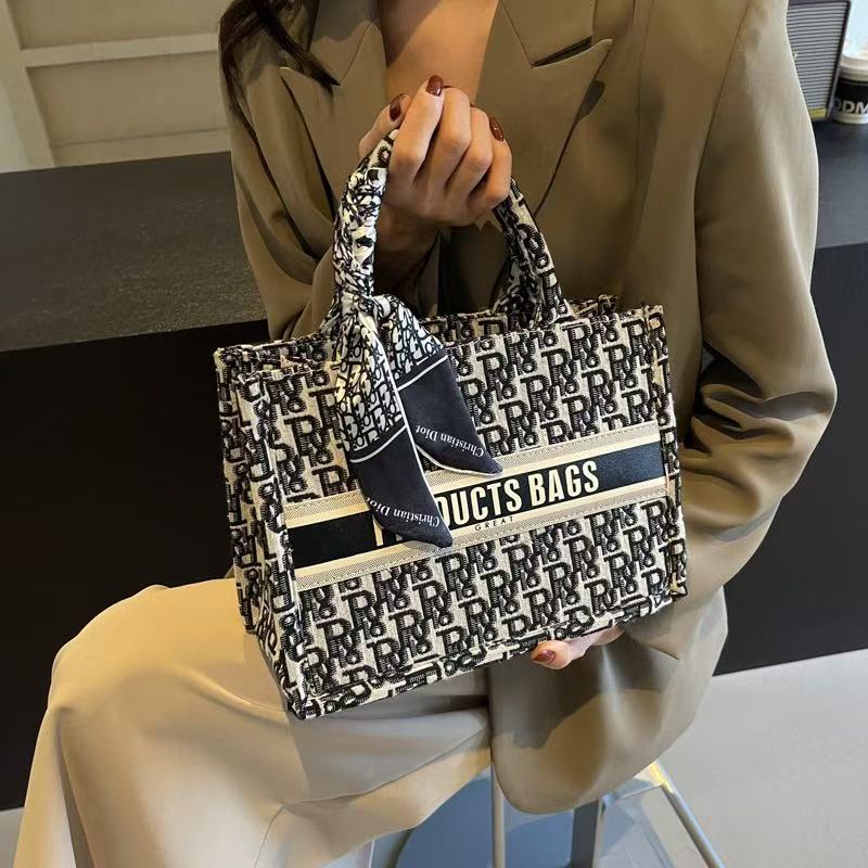 free shipping designer shoulder bags casual handbag Embroidery fashionable Tote bag for women 2025 new style pink grey 02