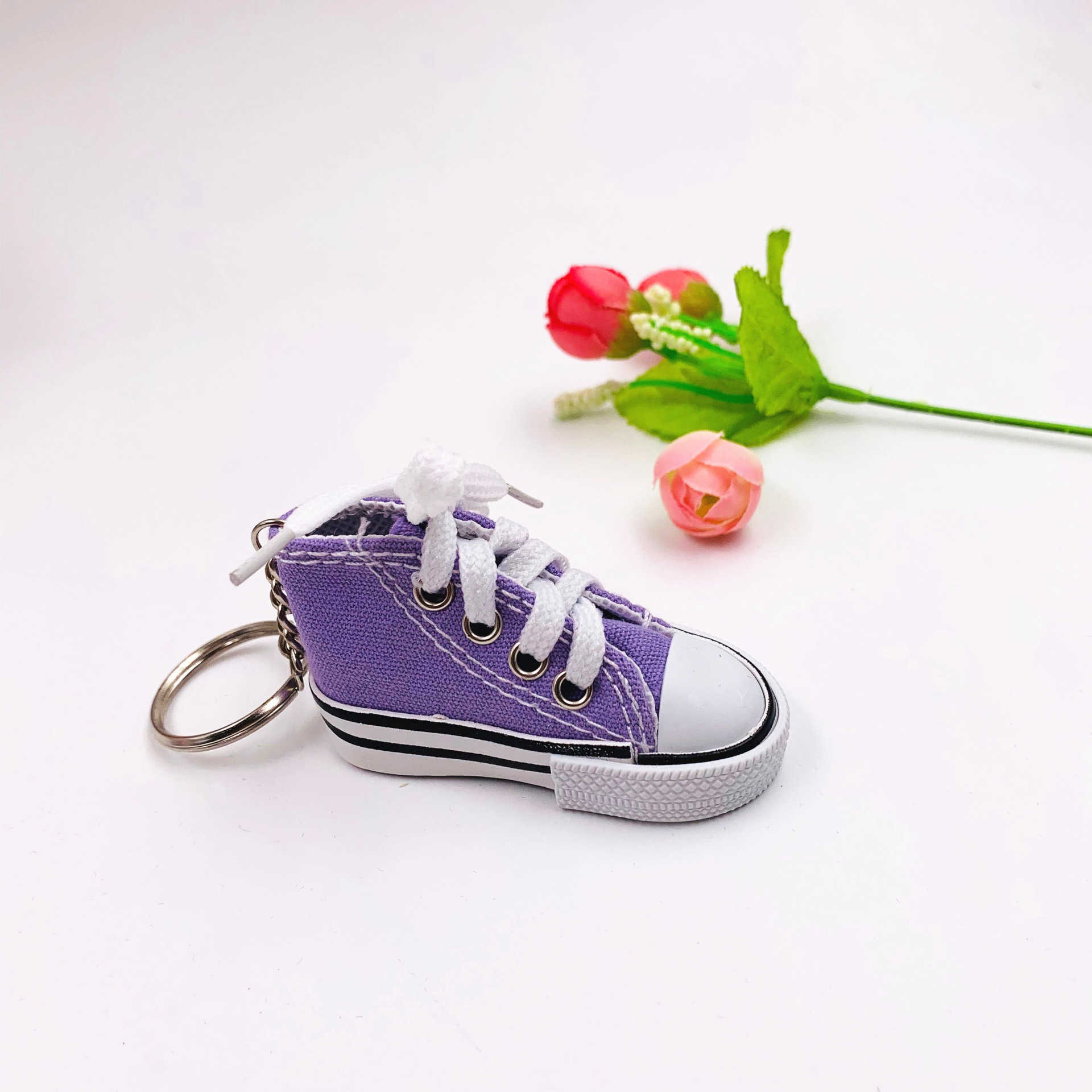 Mini 7.5cm canvas shoes Keychain shoes board shoes Keychain bag clothing pendant to push small gifts